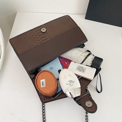 Yeni Tek Omuzlu Beden Çantası Retro Kadınların Sonbahar Trendi Renk Kontrastı El Çantası Sınır Dışı Eğlence Çantası