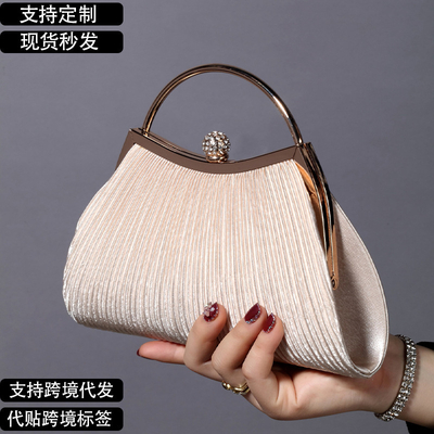 Avrupa ve Birleşik Devletler RETRO SOLID COLOR PLEATED HAND RING FASHION LOCK CLOSED DINER BAG CHAIN CROSSBODY BAG