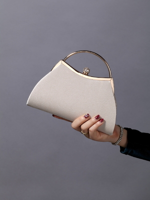 Avrupa ve Birleşik Devletler RETRO SOLID COLOR PLEATED HAND RING FASHION LOCK CLOSED DINER BAG CHAIN CROSSBODY BAG