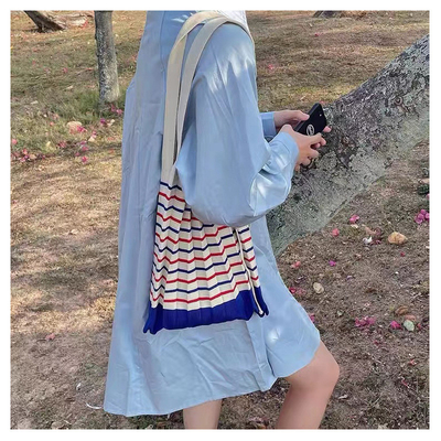 Yeni yontulmuş edebi omuz çantası örgü kadın çantası kış örgü çantası moda sınır ötesi kadın çantası