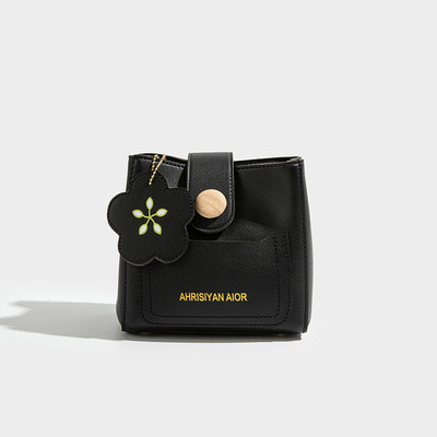 Yaz taze tüm eşleşme çanta kadın moda eğilimleri gelişmiş anlamlı niş tasarım crossbody kova çanta bu yıl popüler