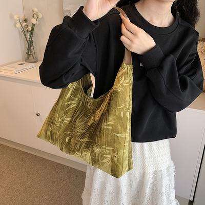 Yeni Çin tarzı büyük kapasiteli koltuk altı çantası yeni moda ortaçağ omuz çantası kadın azınlık yolcu Tote çantası