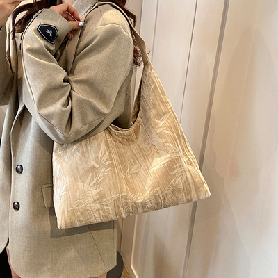 Yeni Çin tarzı büyük kapasiteli koltuk altı çantası yeni moda ortaçağ omuz çantası kadın azınlık yolcu Tote çantası