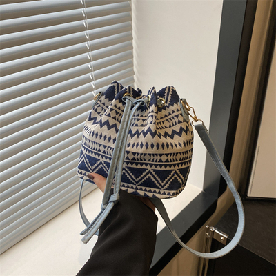 Yeni Çin Ulusal Rüzgar Koltuk Çantası Basit Moda Trend Yaz Yeni Linen Tarzı Yüksek Kaliteli SENSE Tek Omuzlu