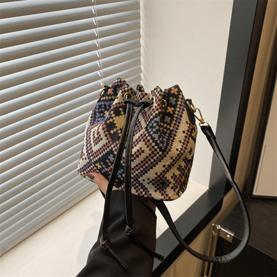 Yeni Çin Ulusal Rüzgar Koltuk Çantası Basit Moda Trend Yaz Yeni Linen Tarzı Yüksek Kaliteli SENSE Tek Omuzlu