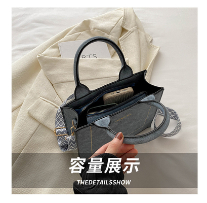 VINTAGE CHIC TEXTURED LETTER TOTE BAG Kadın çantası 2024 Yeni Büyük Kapasite Moda El Çantası Geniş Kemer Omuz Çantası