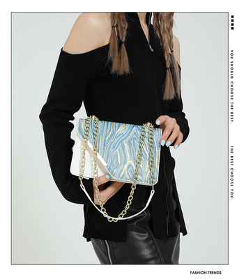 Çanta kadınların yeni moda küçük kare çanta toptan niş basit retro hızlı kum her şey tek omuz crossbody cha