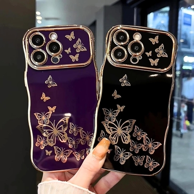 iPhone 13 kız telefon kılıfı, kıvırcık dalga çerçevesi, lüks kaplama kelebek desen, TPU altın kenarlık çarpma geçirmez lens koruması